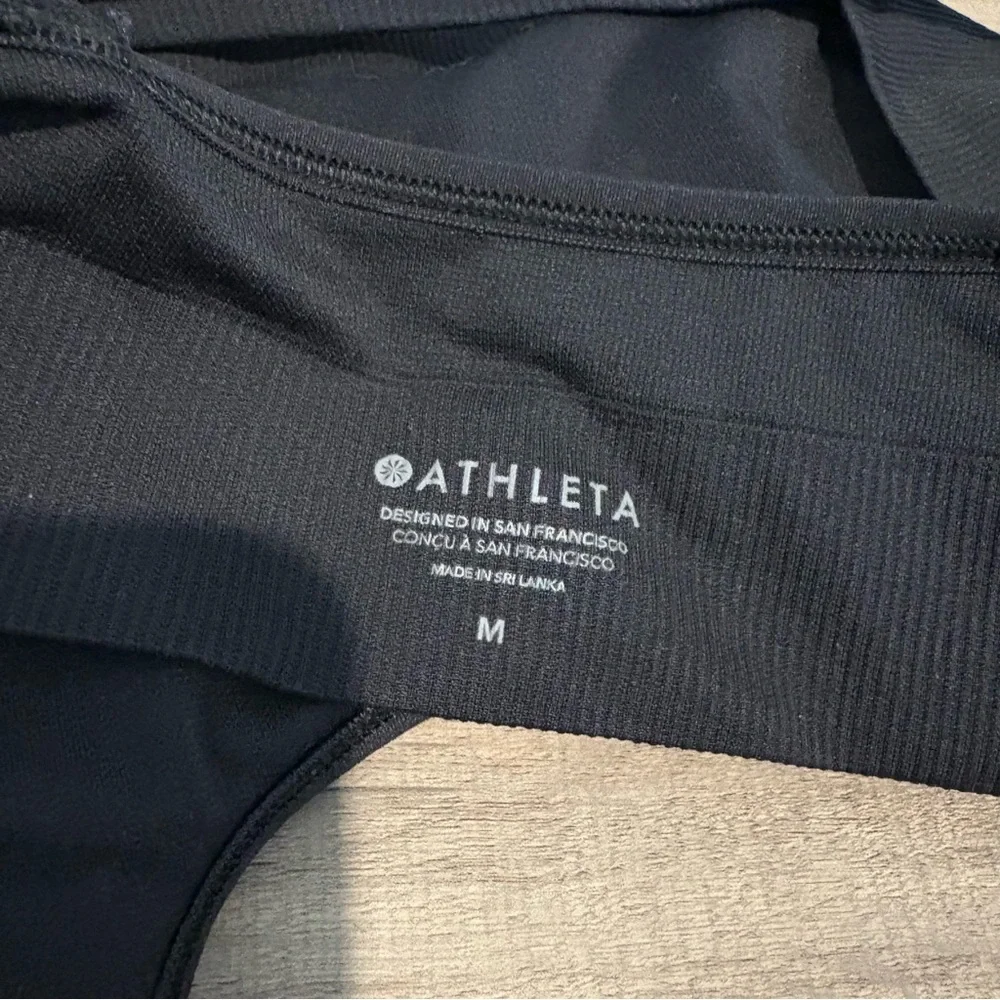 Athleta ribbed Strappy‎ back sports bra black size medium - Picture 4 of 6